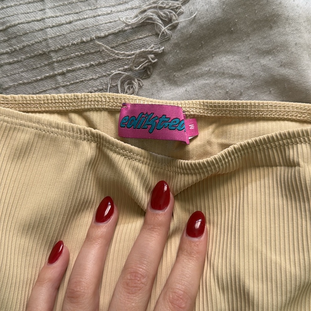 Vivie Ribbed Cut-Out Bodysuit - Picture 5 of 5